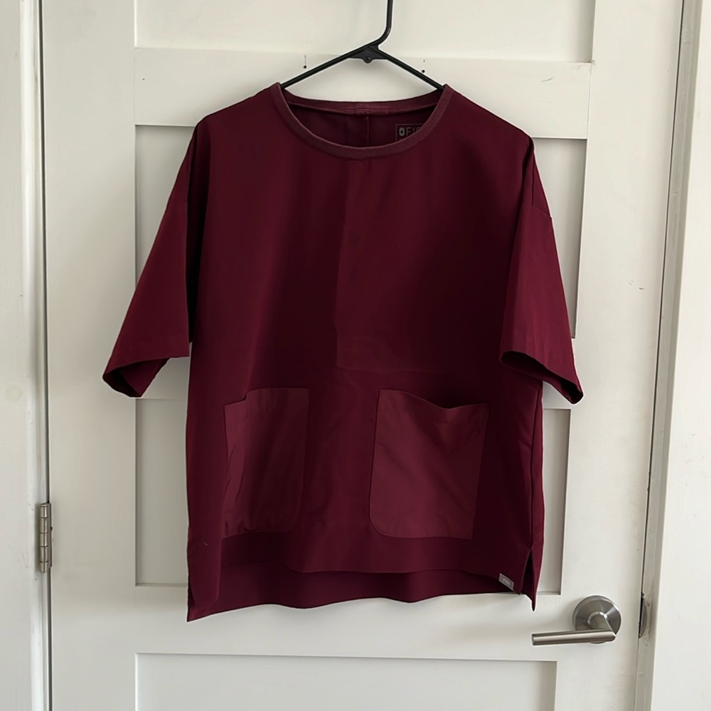 FIGS women's scrub top